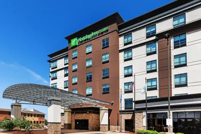 Photo 2 - Holiday Inn Hotel & Suites Tulsa South by IHG