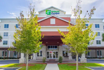 Photo 2 - Holiday Inn Express & Suites Palm Bay by IHG