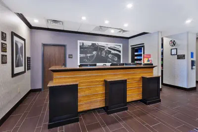 Photo 5 - Hampton Inn & Suites Flint/Grand Blanc