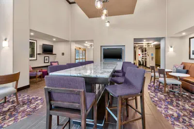 Photo 3 - Hampton Inn & Suites Flint/Grand Blanc