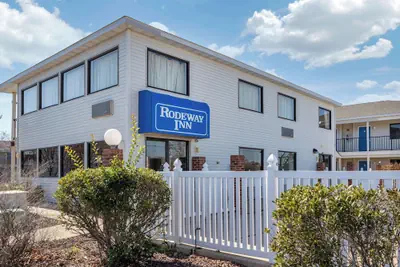 Photo 2 - Rodeway Inn & Suites Rehoboth Beach