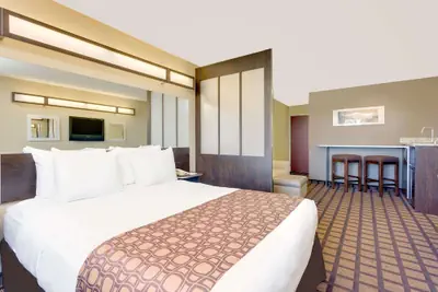 Photo 5 - Microtel by Wyndham Perry National Fairground Area I-75