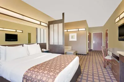 Photo 4 - Microtel by Wyndham Perry National Fairground Area I-75