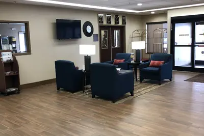 Photo 4 - Comfort Inn & Suites Farmington - Victor