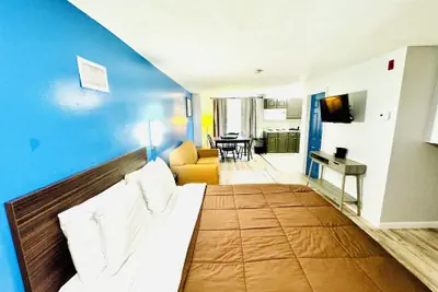 Photo 5 - Blue Spruce Motel & Townhouses