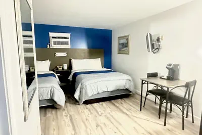 Photo 3 - Blue Spruce Motel & Townhouses