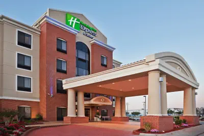 Photo 2 - Holiday Inn Express & Suites Oklahoma City West-Yukon by IHG