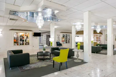 Photo 2 - Eisenhower Hotel & Conference Center