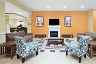 Photo 3 - Microtel Inn & Suites by Wyndham Greenville/University Medic