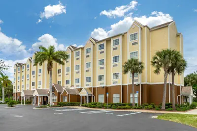 Photo 2 - Quality Inn & Suites Lehigh Acres Fort Myers