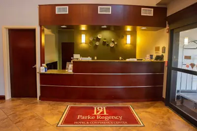 Photo 3 - Parke Regency Hotel & Conf Ctr