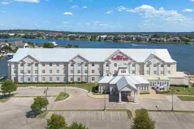 Photo 2 - Hilton Garden Inn Granbury