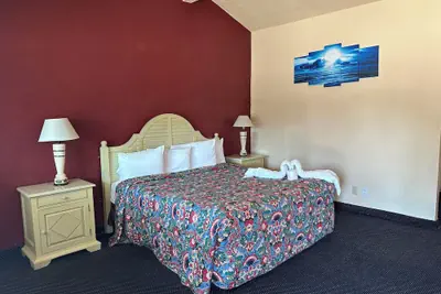 Photo 4 - Budget Inn