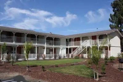 Photo 2 - Budget Inn