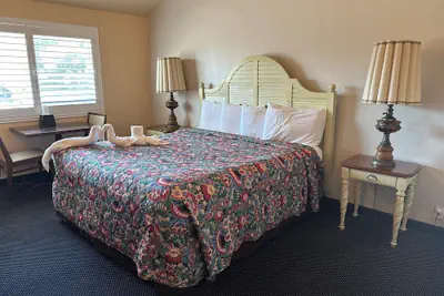 Photo 5 - Budget Inn
