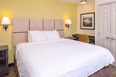 Photo 5 - Candlewood Suites Paducah by IHG