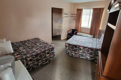 Photo 3 - Mackinaw Budget Inn