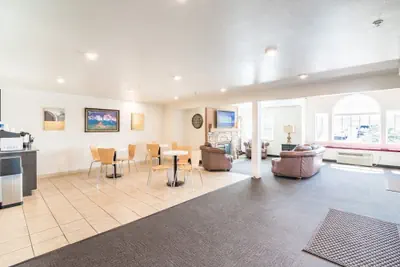 Photo 3 - Motel 6 Idaho Falls, ID - Snake River
