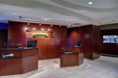 Photo 3 - Courtyard by Marriott Atlanta Airport West