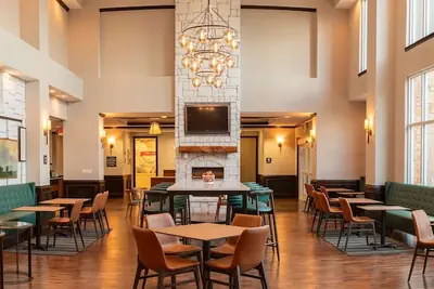 Photo 5 - Hampton Inn & Suites Boerne