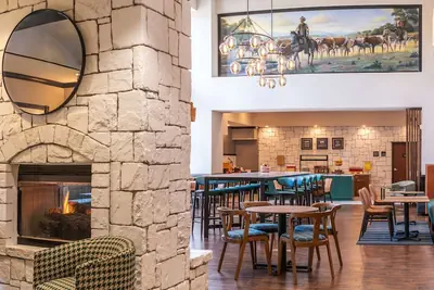 Photo 4 - Hampton Inn & Suites Boerne