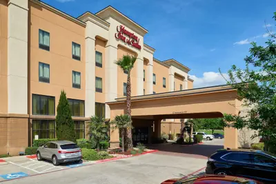 Photo 2 - Hampton Inn & Suites Austin South/Buda