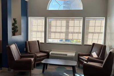 Photo 4 - Microtel Inn & Suites by Wyndham Baton Rouge Airport