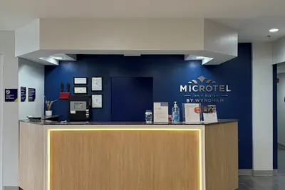 Photo 5 - Microtel Inn & Suites by Wyndham Baton Rouge Airport