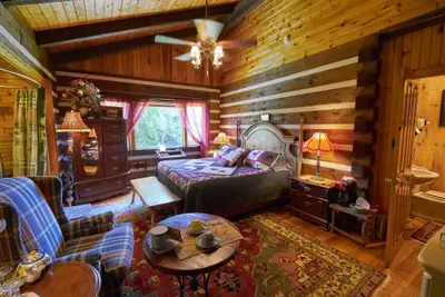 Photo 2 - Creekwalk Inn and Cabins