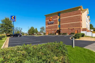 Photo 2 - Comfort Inn & Suites Montgomery Eastchase