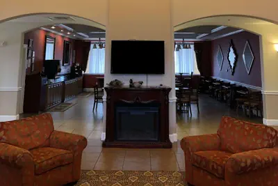 Photo 3 - Americas Best Value Inn & Suites Gun Barrel City