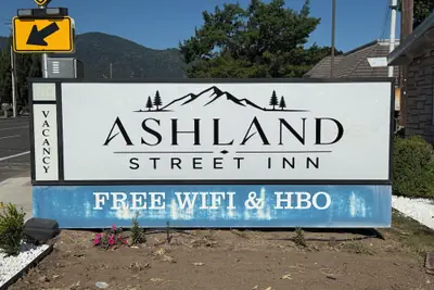 Photo 2 - Ashland Street Inn