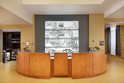 Photo 5 - DoubleTree by Hilton Richmond Airport