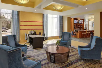 Photo 4 - DoubleTree by Hilton Richmond Airport