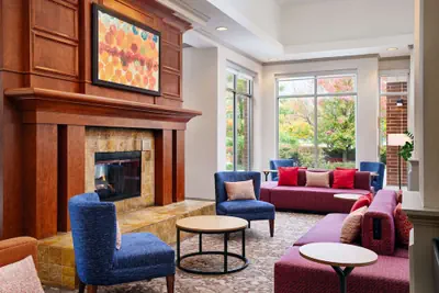 Photo 3 - Hilton Garden Inn Schaumburg
