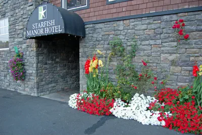Photo 3 - Starfish Manor Oceanfront Hotel
