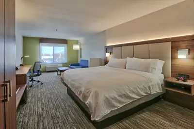 Photo 5 - Holiday Inn Express & Suites Albuquerque Historic Old Town by IHG