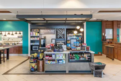 Photo 4 - Hilton Garden Inn Naperville/Warrenville