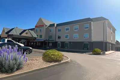 Photo 2 - Hawthorn Extended Stay by Wyndham Hobbs