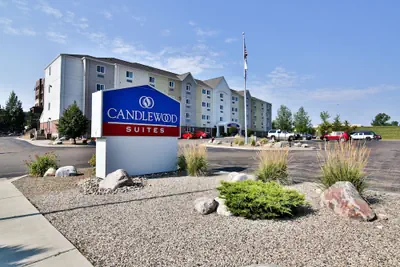 Photo 2 - Candlewood Suites Bismarck by IHG