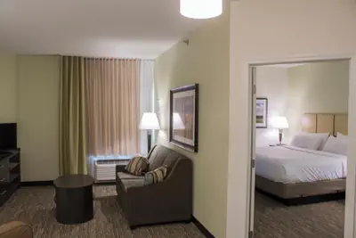 Photo 5 - Candlewood Suites Bismarck by IHG