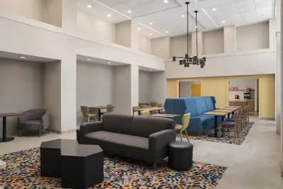 Photo 4 - Hampton Inn & Suites Tilton