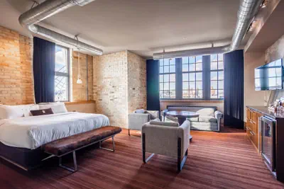 Photo 2 - The Iron Horse Hotel