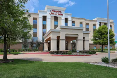 Photo 2 - Hampton Inn & Suites Dallas-DeSoto