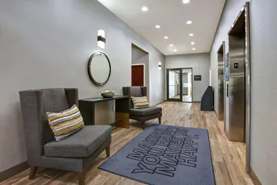 Photo 4 - Hampton Inn & Suites Dallas-DeSoto