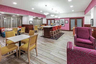 Photo 4 - Hampton Inn Miami
