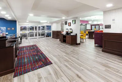 Photo 3 - Hampton Inn Miami