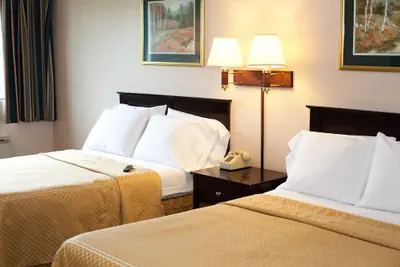 Photo 4 - Timberlake Motel