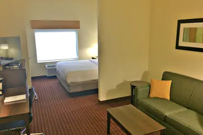 Photo 5 - Holiday Inn Express Defuniak Springs by IHG