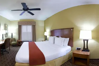 Photo 5 - Holiday Inn Express McComb by IHG